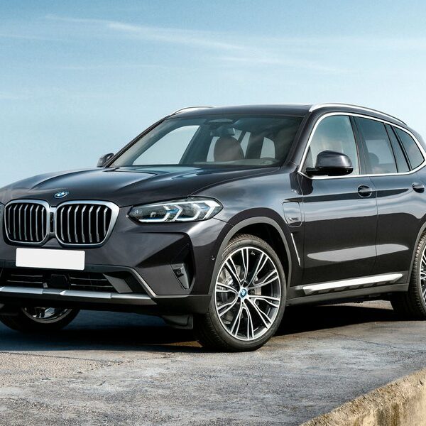 bmw-x3-2021-side-front